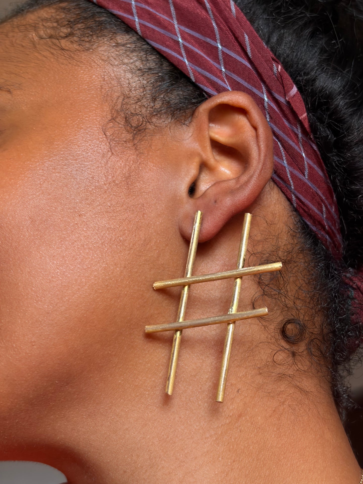 Kelly Praise parallel earrings