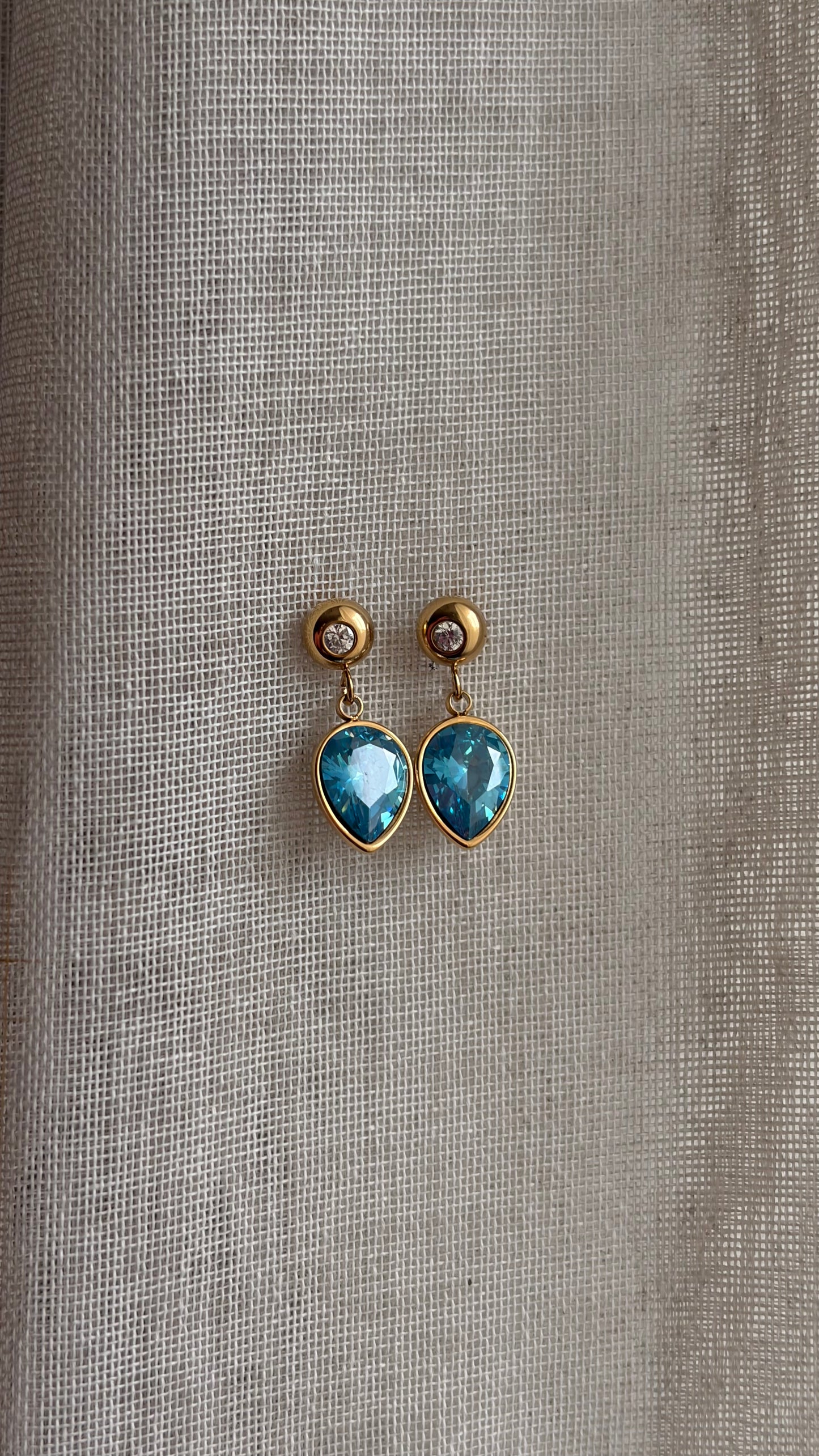 Bezel tear drop turquoise earrings