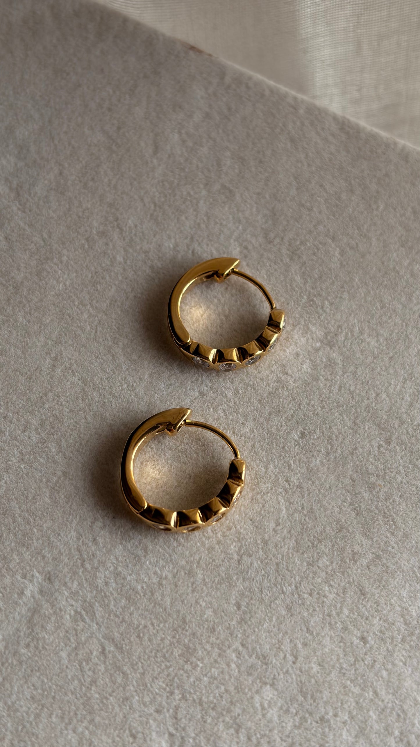 Bezel endless hoop earrings