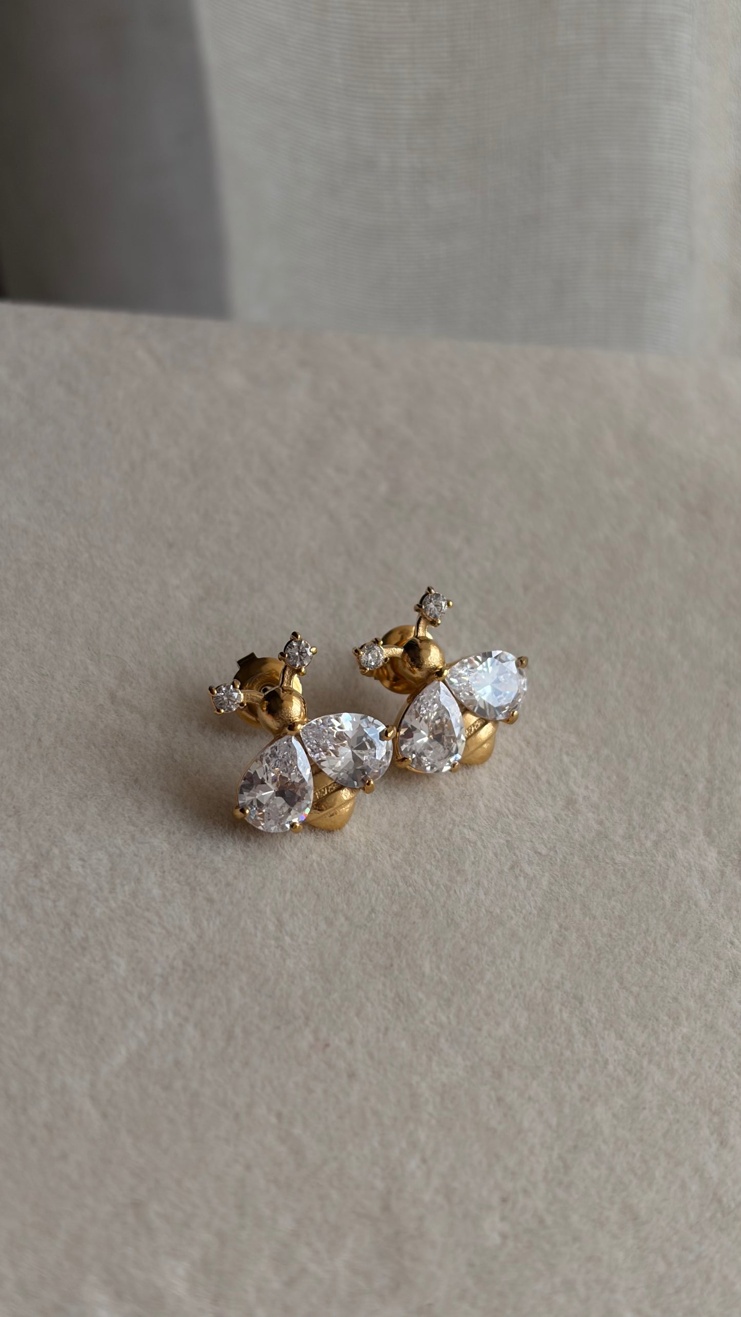 Queen Bee stud earrings