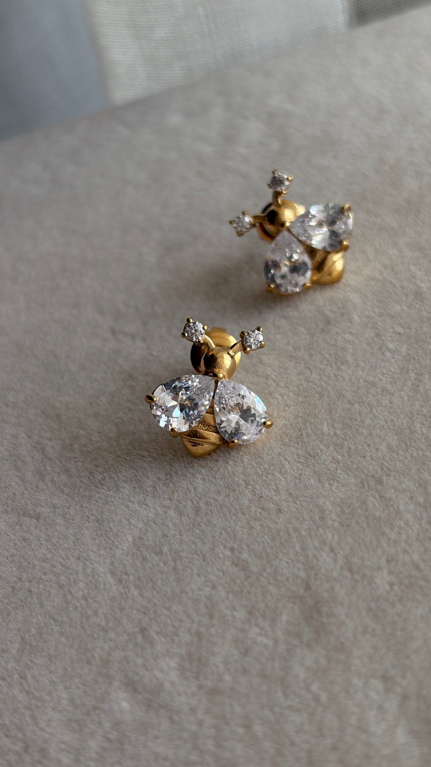 Queen Bee stud earrings