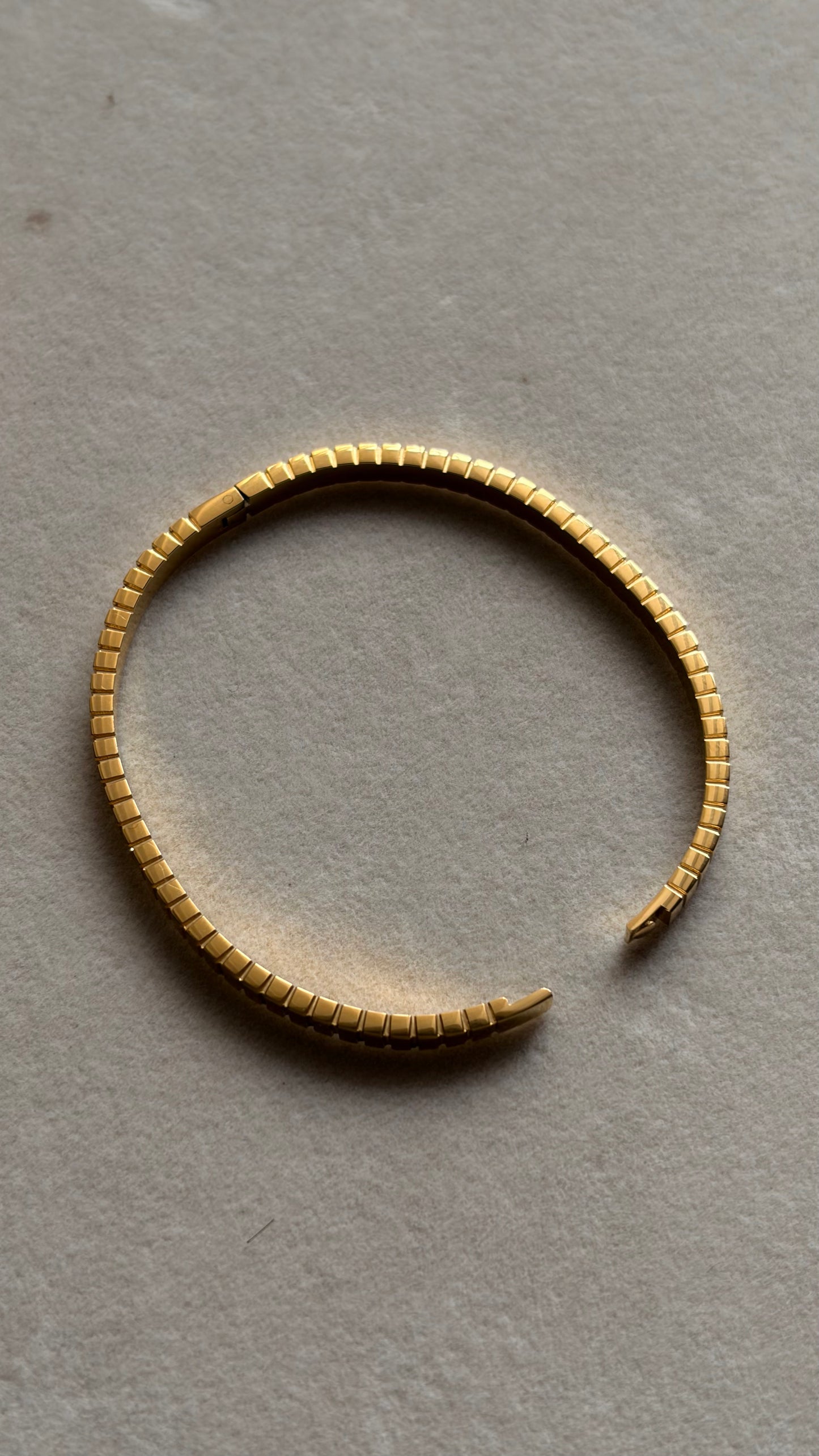 Ribbed cuff bracelet