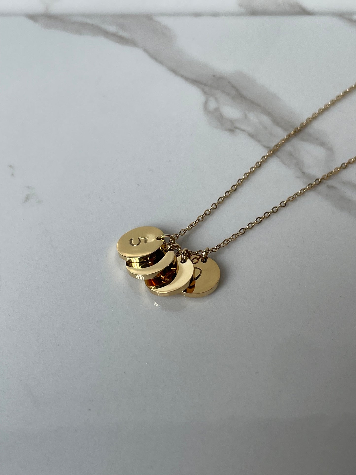 Round charm disc necklace